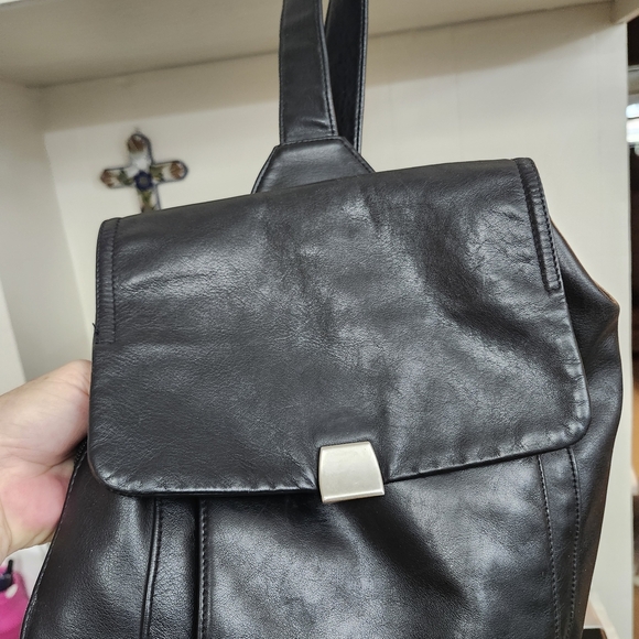 Coletta Handbags - Violetta Black Leather Women's Backpack